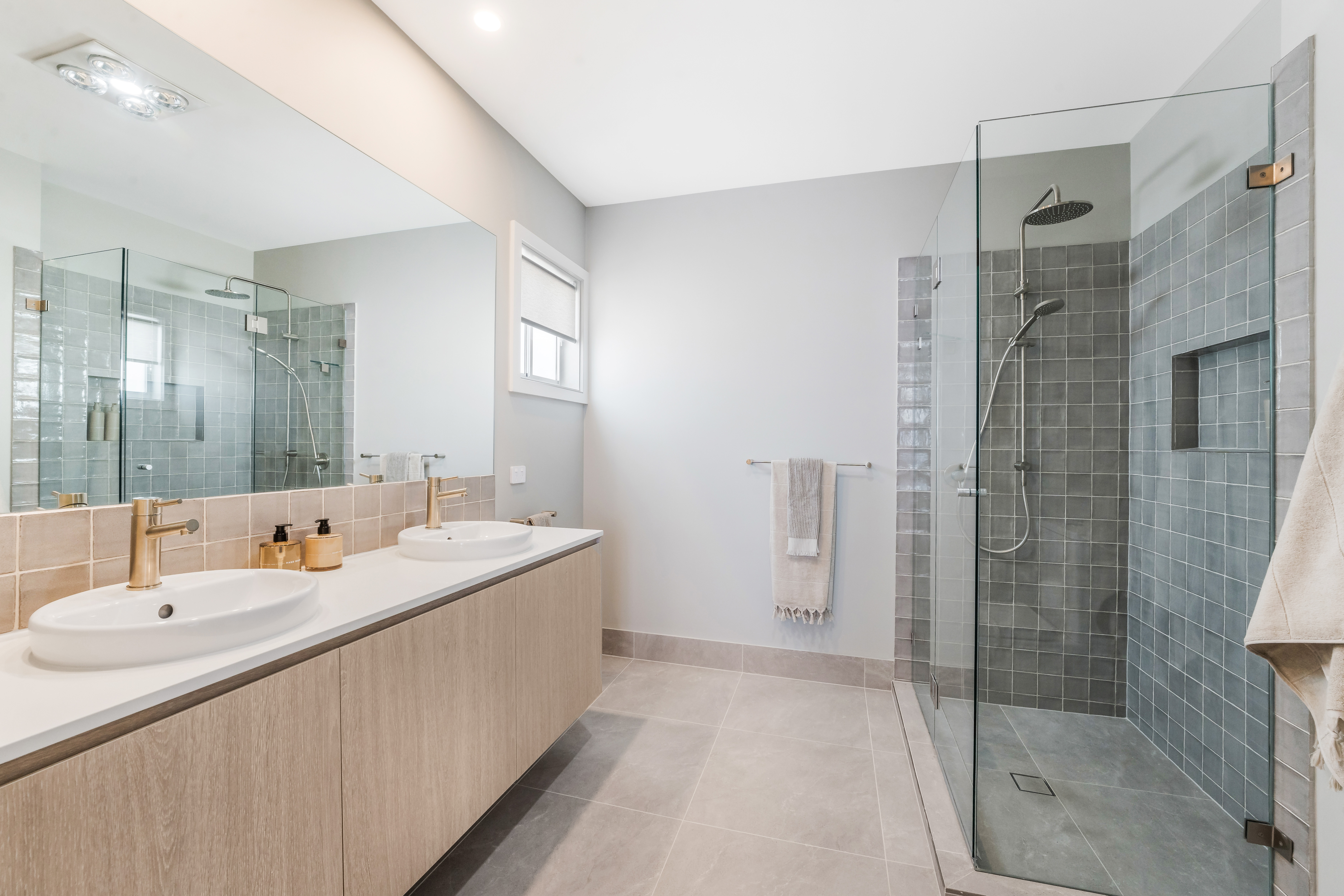 media uploaded-files bathroom